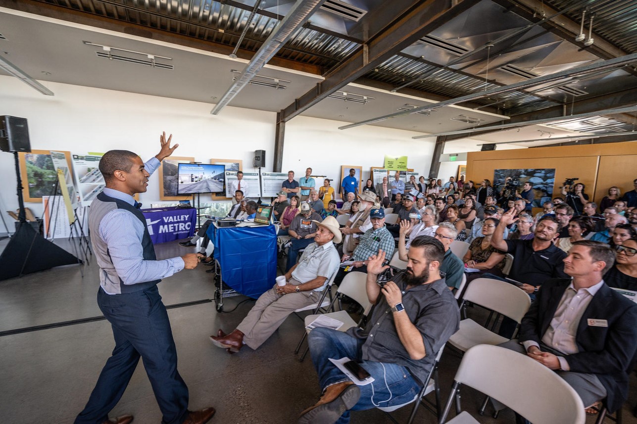 Valley Metro presents on the South Central light rail extension at a public meeting held in the Rio Salado Audubon Center on August 30, 2018. 