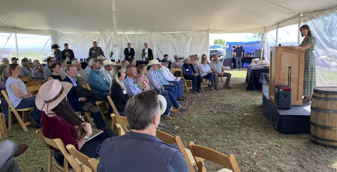 Audubon Rockies Executive Director Alison Holloran speaks to Sagebrush Country Celebration attendees.