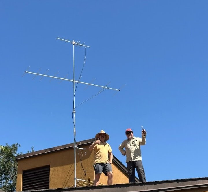 Chris (Pasadena Audubon) with Denys (Audubon Center at Debs Park) and the Motus Tower.