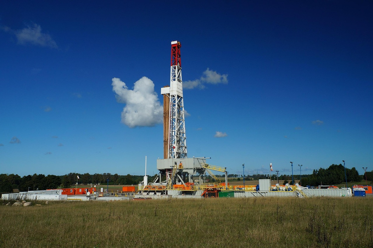 oil drilling platform on land